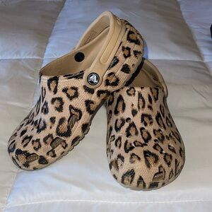 Crocs leopard print